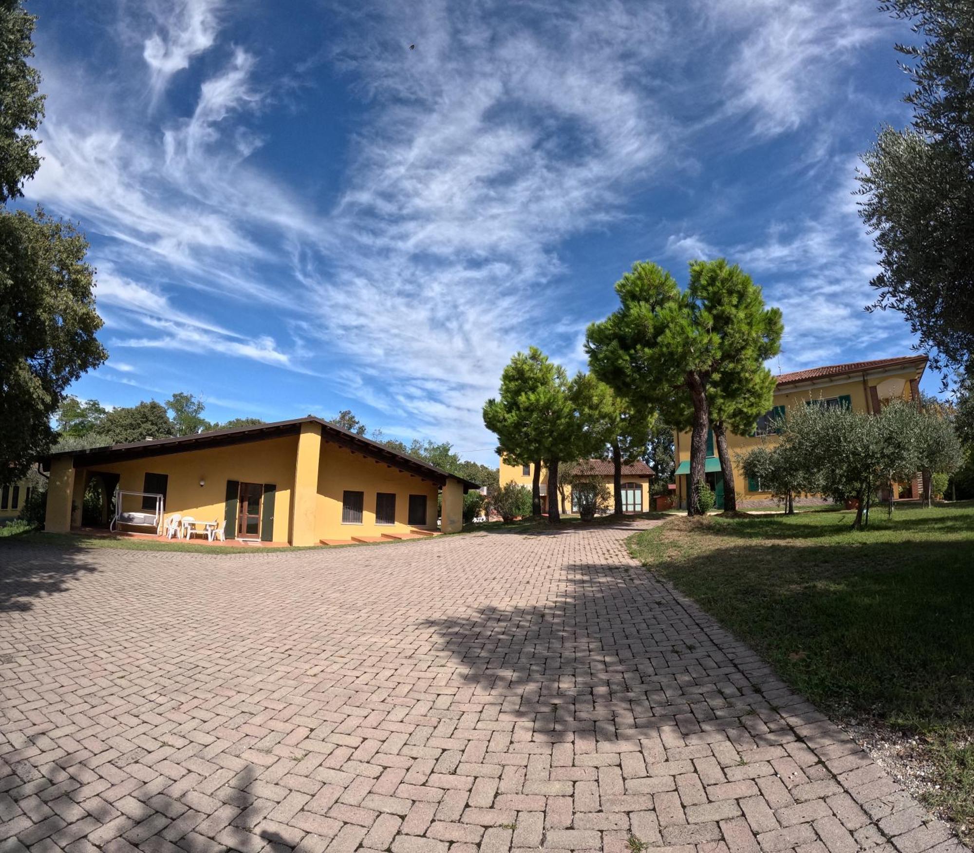 Agriturismo Gardenali Вольта-Мантована Экстерьер фото